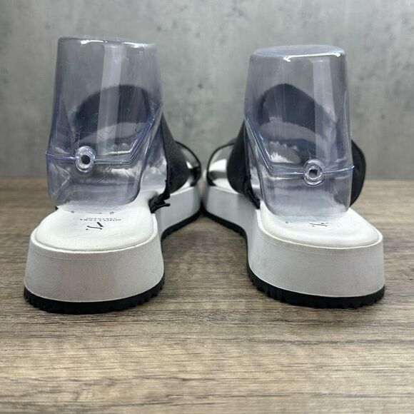 Simply Vera Wang~Women's~Slide White/ Black Straps Sandals~Size 8.5M - Picture 4 of 9